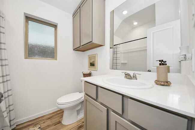 Building Photo - 31703 Daisy Draper Ln