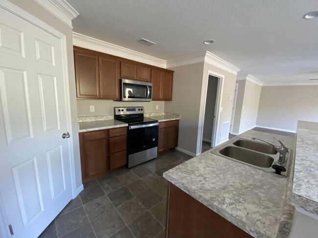 Building Photo - 8233 Zodiac Ln