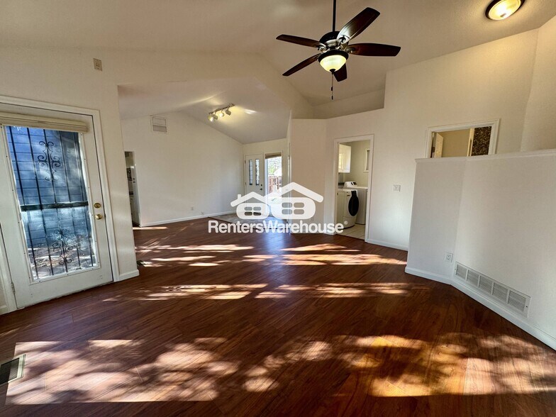 Building Photo - 1280 Van Gordon St