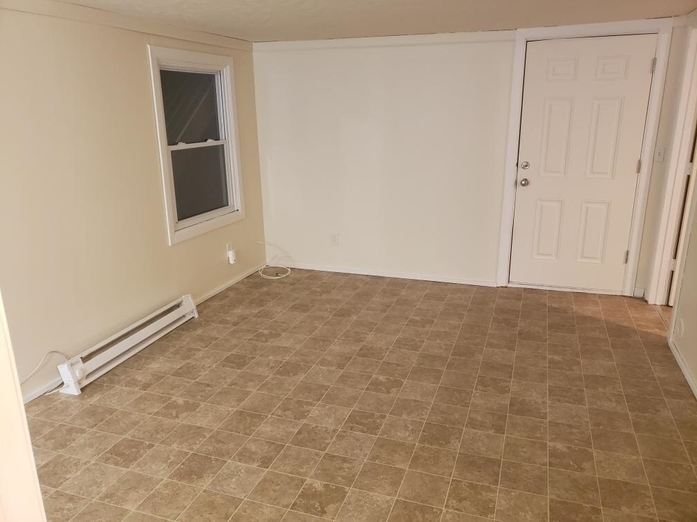 Living Room - 206 Campbell St