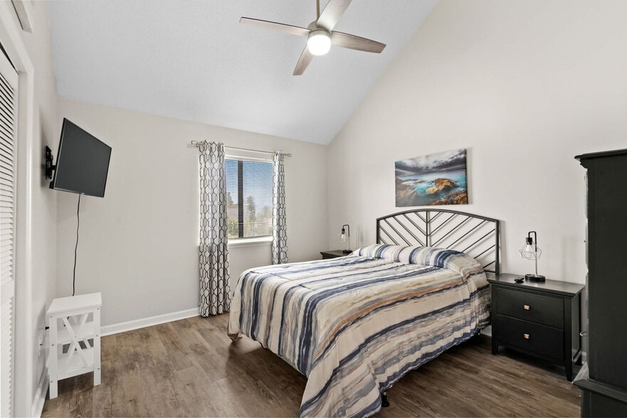 Building Photo - 1890 Colony Dr