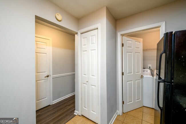 Building Photo - 4363 Thunderfork Ln