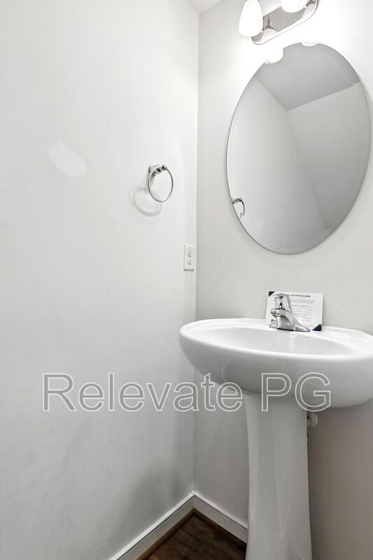 Building Photo - 4028 Rivermere Ln