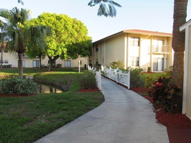 Building Photo - 2050 Oleander Blvd
