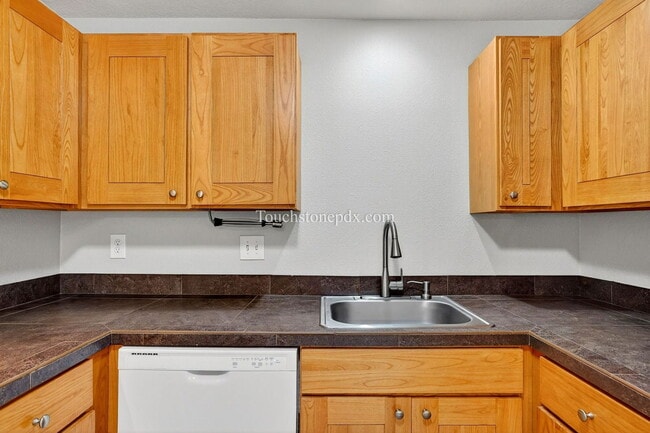 Building Photo - 1920 S Alpine St