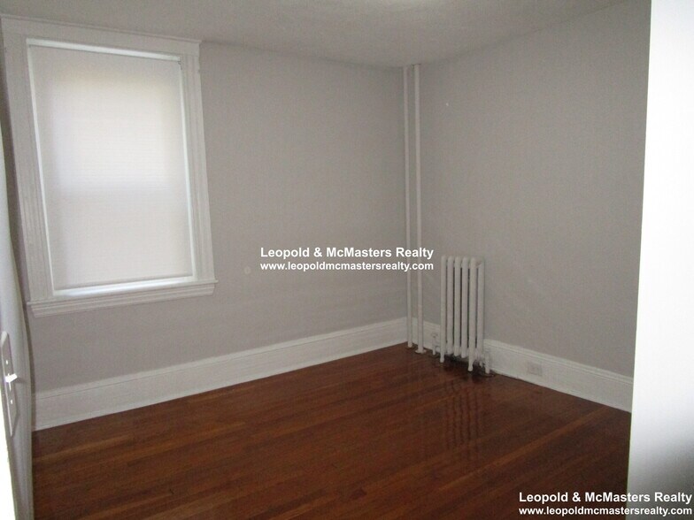 Building Photo - 136 Chiswick Rd