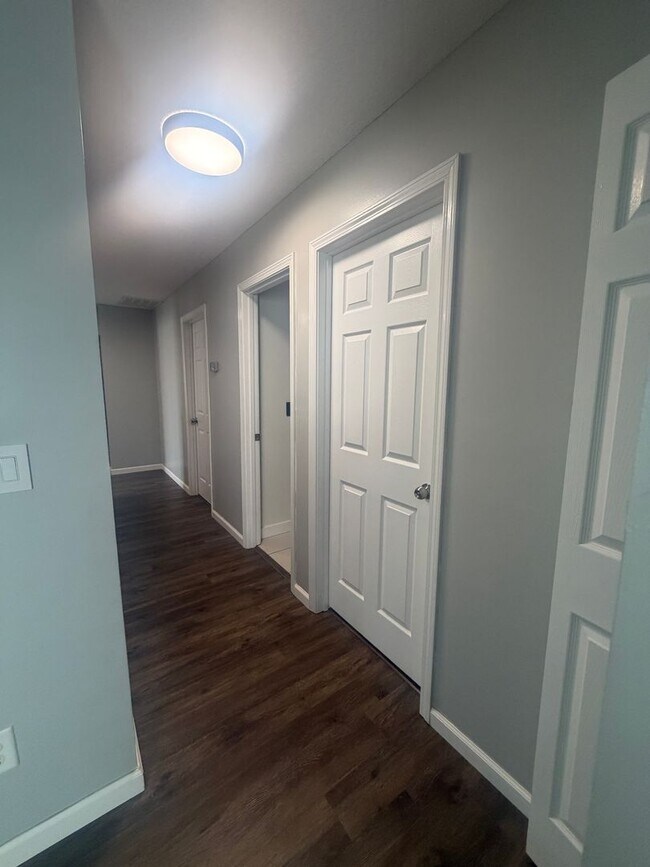 Building Photo - 1755 Polaris Dr