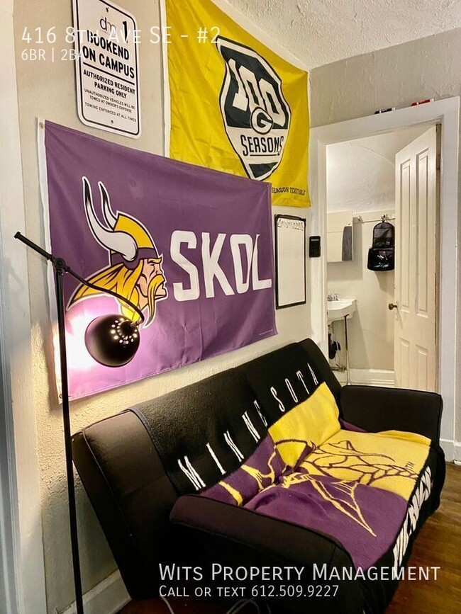 Building Photo - Charming 6-Bedroom Student Home for Rent: ...