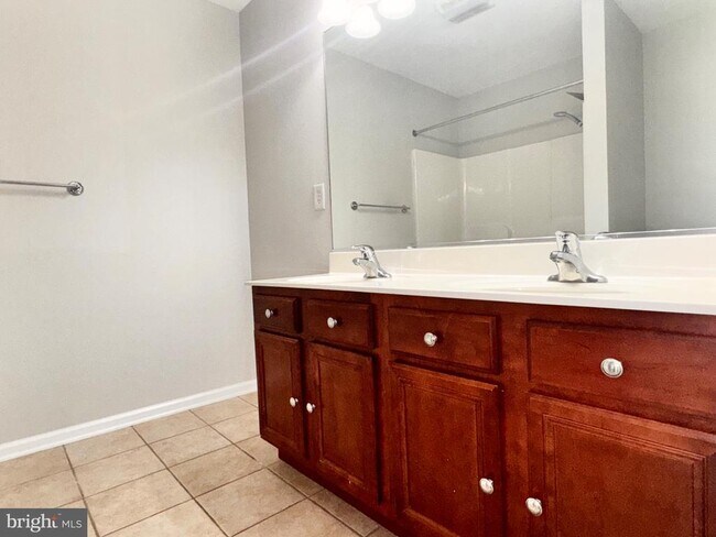 Building Photo - 42 Fuzzy Tail Dr