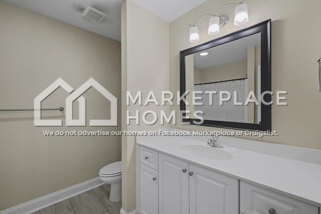 Building Photo - 2219 Perrins Ln