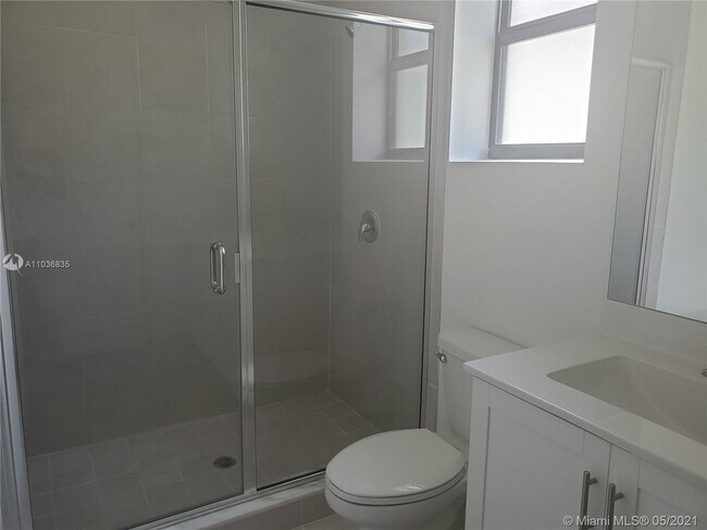 Building Photo - 11036 W 35th Way