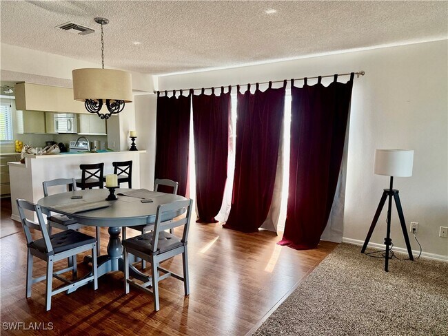 Building Photo - 1645 Spoonbill Ln