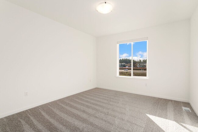 Building Photo - Newer Construction