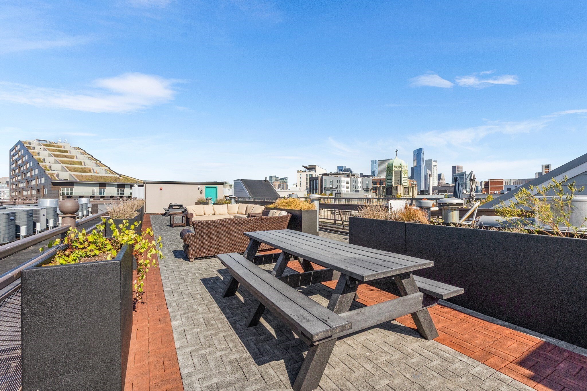 Building Photo - 36 A St