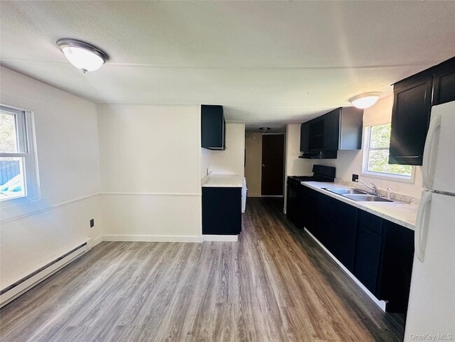 Building Photo - 3 Fords Ln