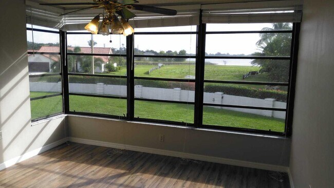 Building Photo - 3516 Whitehall Dr