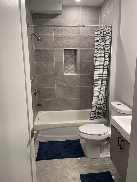 Building Photo - 5237 Chancellor St