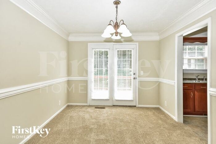 Building Photo - 712 Winding Bluff Way