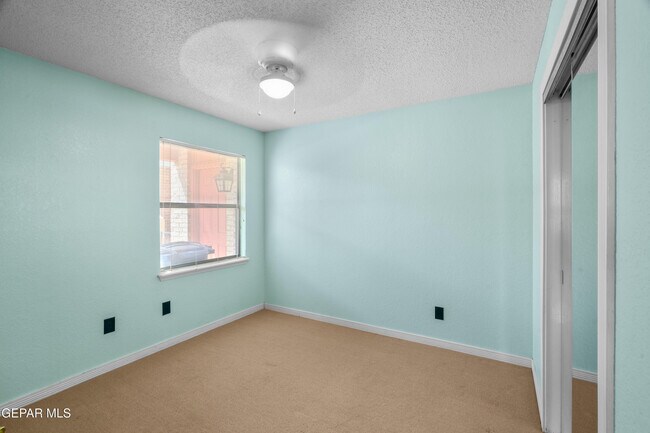 Building Photo - 4644 Loma De Cobre Dr