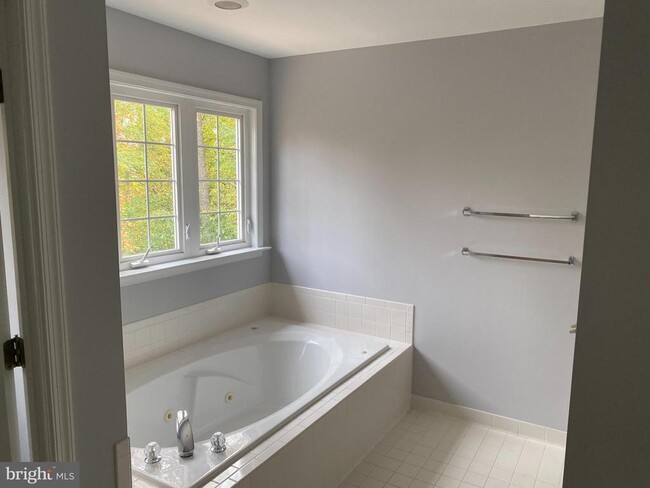 Building Photo - 14075 Wellman Ct