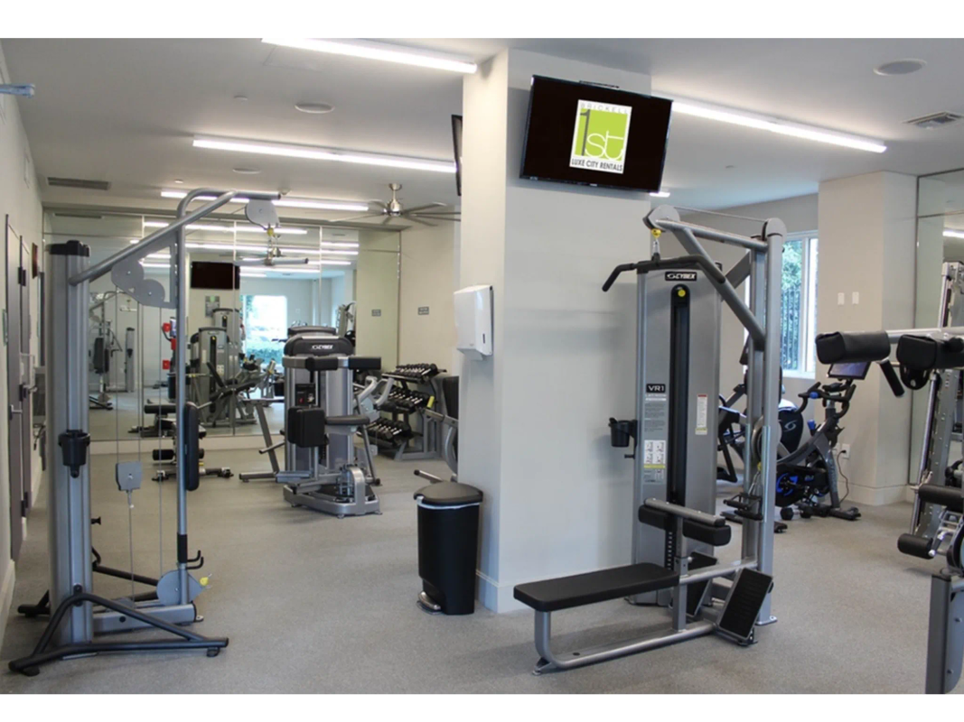 Building Photo - 110 SW 12th St