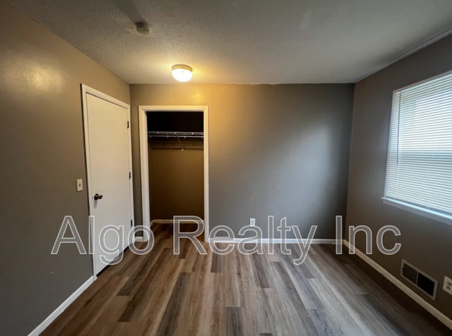 Building Photo - 7725 Tessman Dr