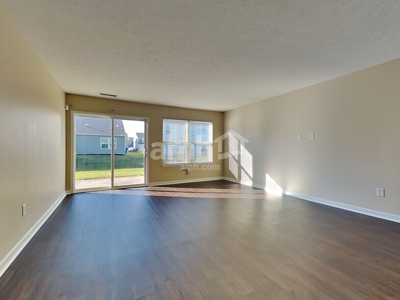 Building Photo - 4052 Presidio Cir