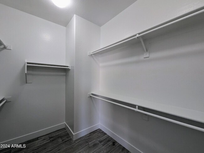 Building Photo - 15432 W Tasha Cir