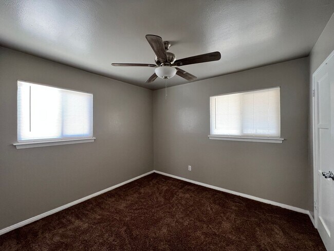 Building Photo - Beautifully Remodeled Home