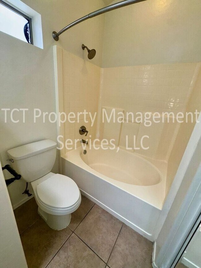 Building Photo - 3 Bedroom/2 Bath home in the gated community of Sunrise @ Harbor Shores