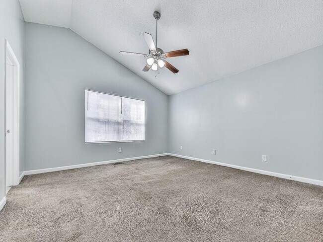 Building Photo - 4375 Yellow Rose Dr