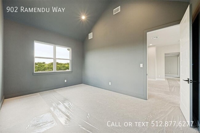 Building Photo - 902 Ramendu Wy