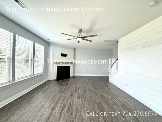 Building Photo - 112 Cramerton Mills Pkwy