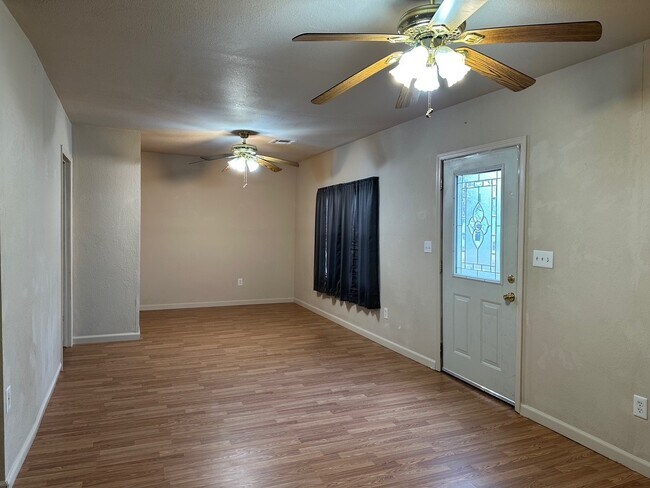 Building Photo - 1517 N Jackson St