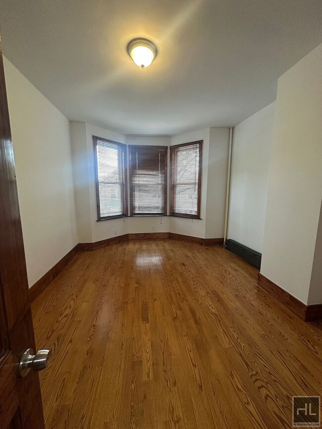 Building Photo - 80 80th St