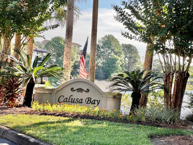 Building Photo - 250 Calusa Blvd