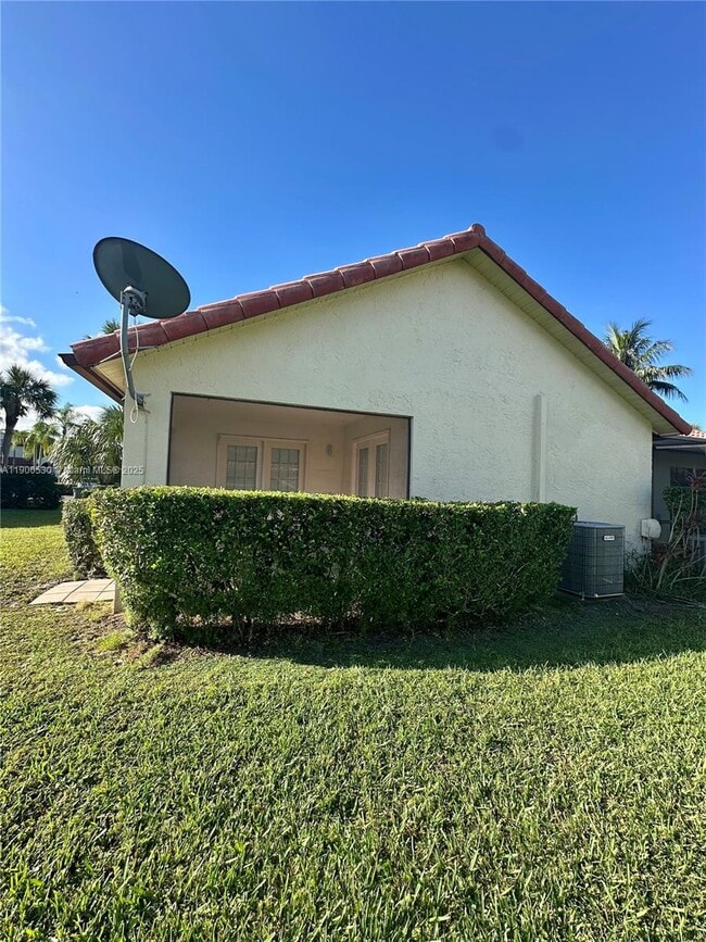 Building Photo - 10295 Hidden Springs Ct