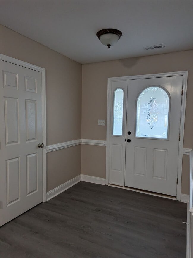 Building Photo - Beautiful home in Creekside Village