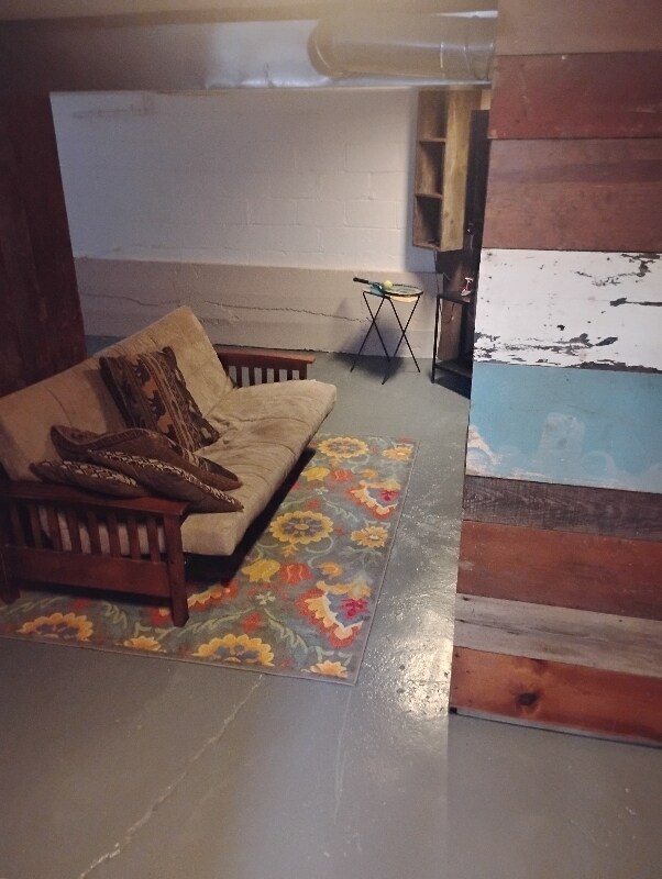 Building Photo - 807 E 14 Mile Rd