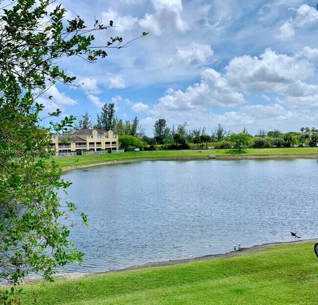 Building Photo - 5200 NW 31st Ave