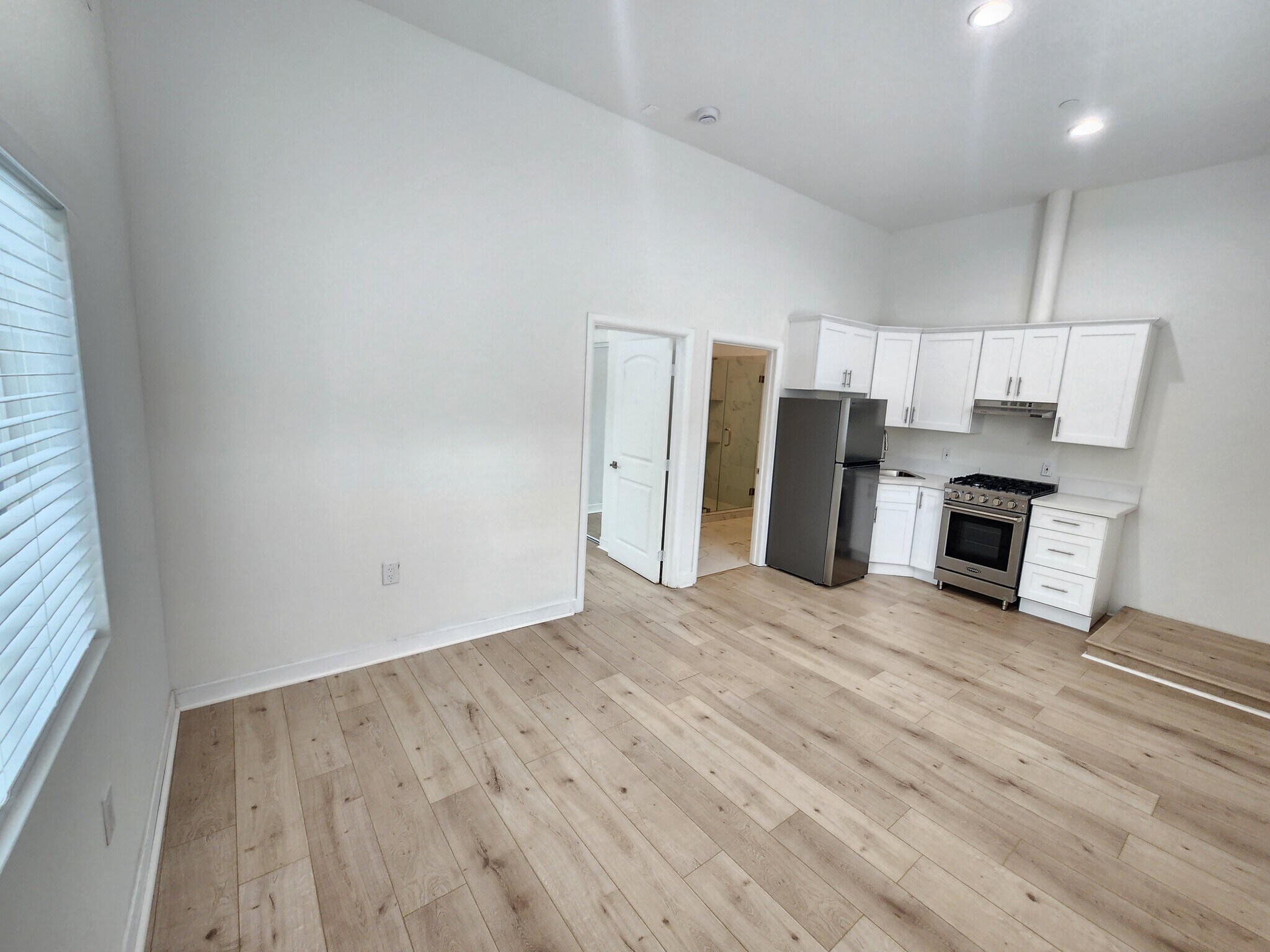 Building Photo - 6522 Camellia Ave