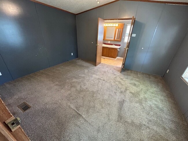 Building Photo - 3 Bed 2 Bath Mobile Home with Fenced Yard and Storage Shed