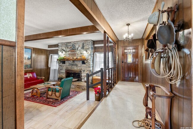 Building Photo - 118 Buffalo Springs Crossing