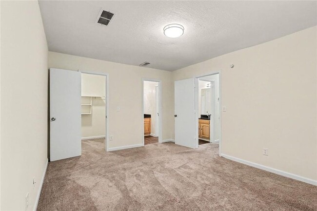 Building Photo - 2623 Dorian Dr SW