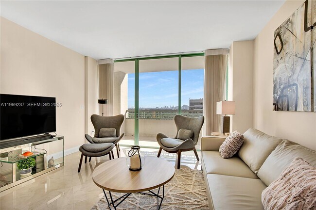 Building Photo - 3350 SW 27th Ave