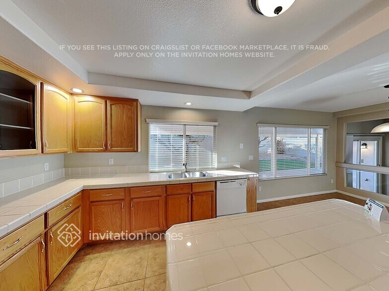 Building Photo - 557 Leap Frog Ave