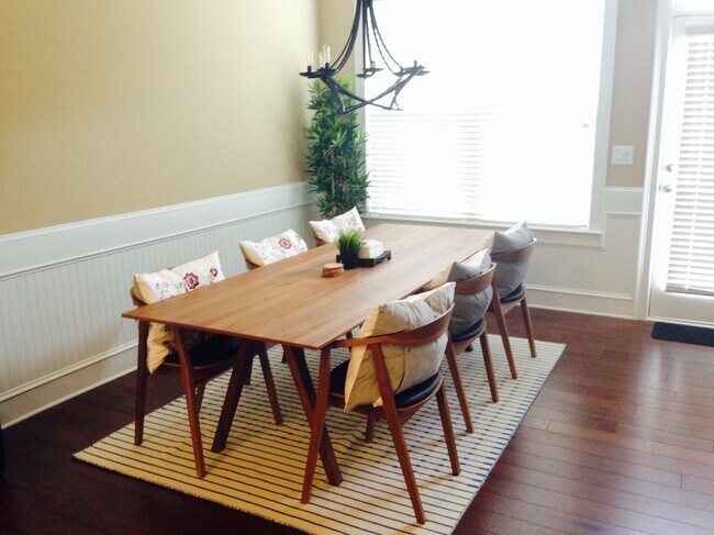 Building Photo - 210 Alderwood Point