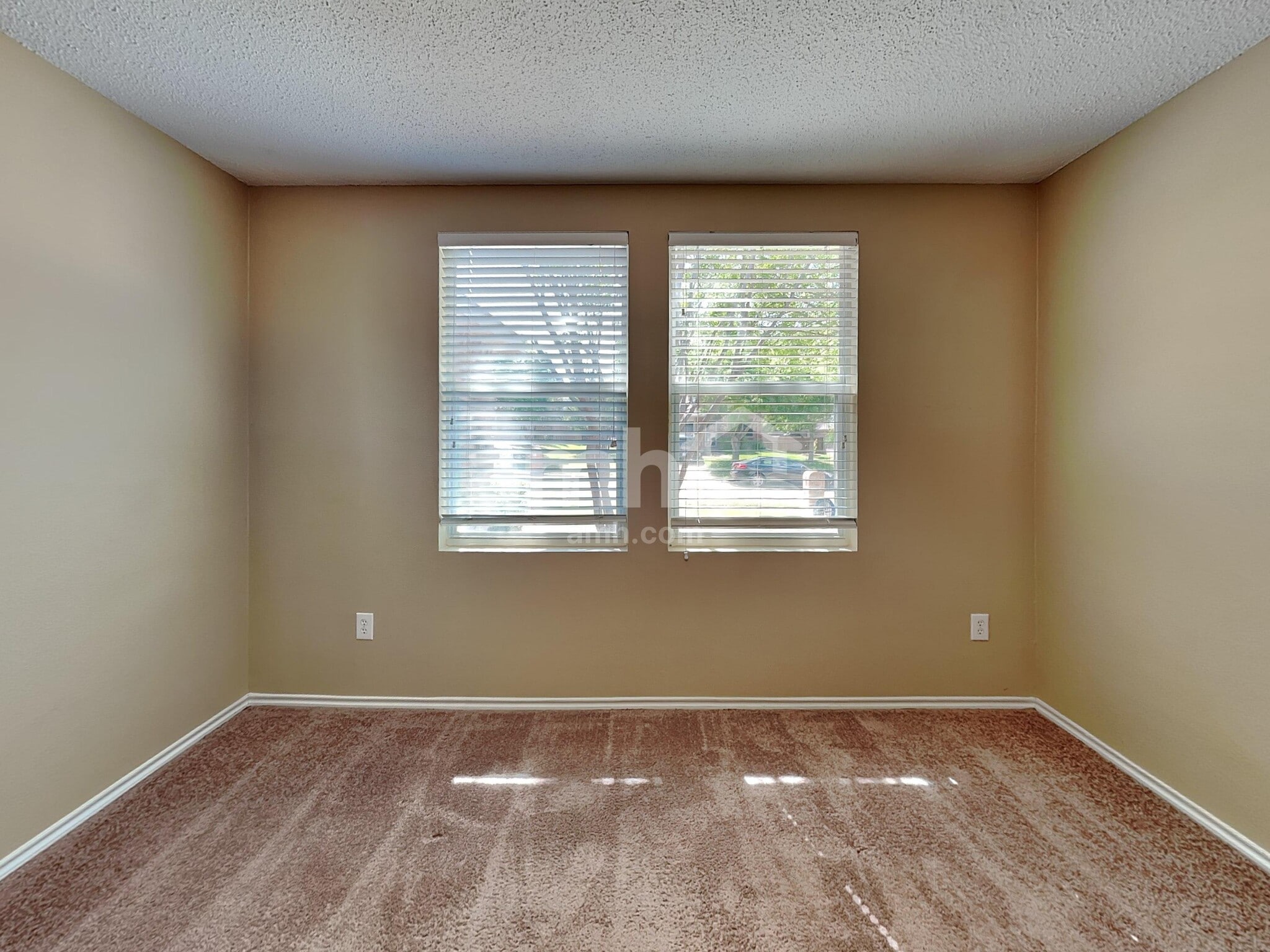 Building Photo - 1100 Willow Tree Dr
