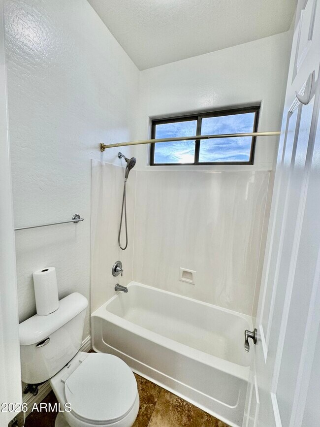 Building Photo - 6858 W Mazatzal Dr