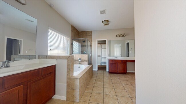 Building Photo - 20254 Fossil Valley Ln